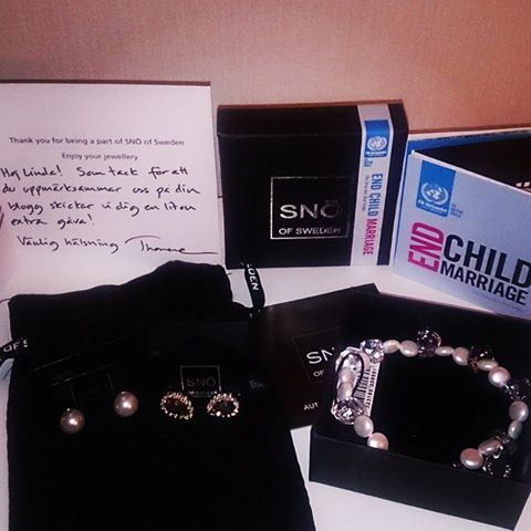 Snö_End_Child_Marriage_armband