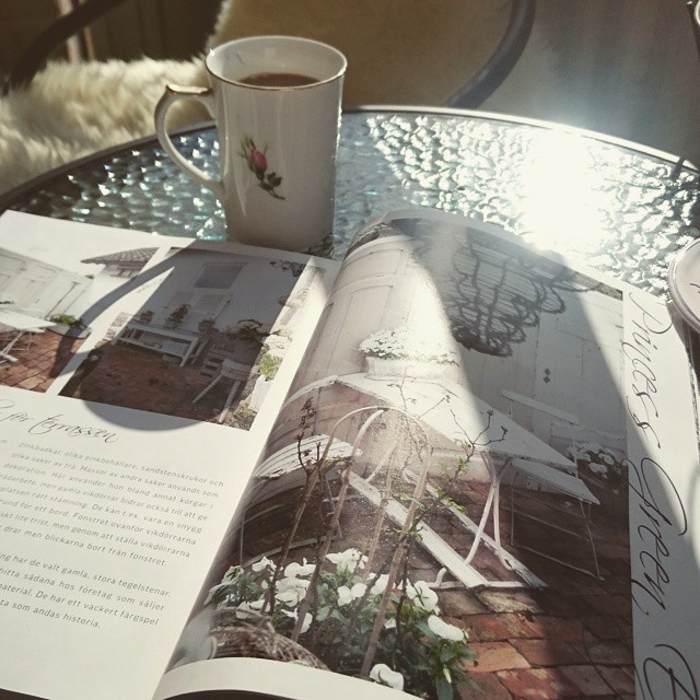 balkong inredning jeannedarcliving kaffe sol vår